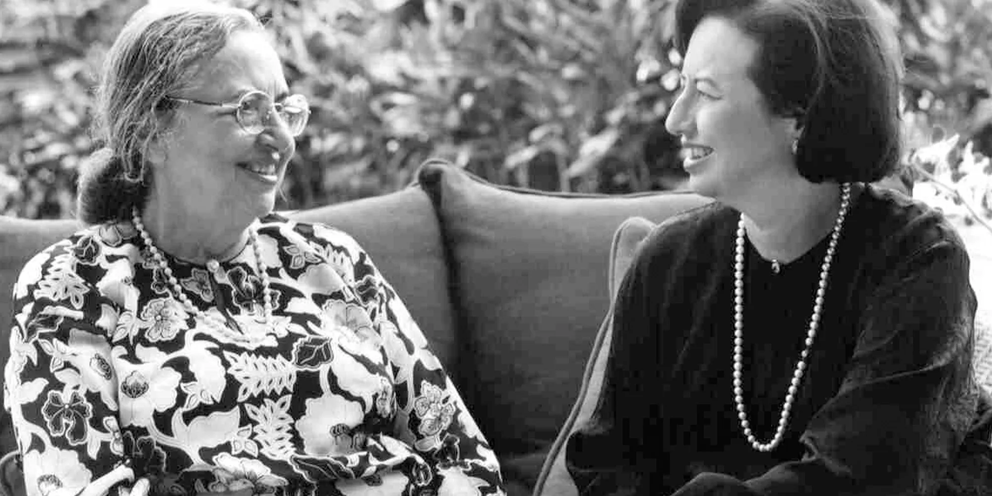 A Legacy Preserved
Puan Azah Aziz devoted her life to celebrating Malaysia’s rich textile and cultural traditions. Today, her daughter, Tan Sri Zeti Aziz, continues that legacy — from the publication of Malay Textiles and Costumes to the recent donation of her mother’s collection of traditional textiles, vintage jewellery and rare heritage pieces to the Merdeka Textile Museum.