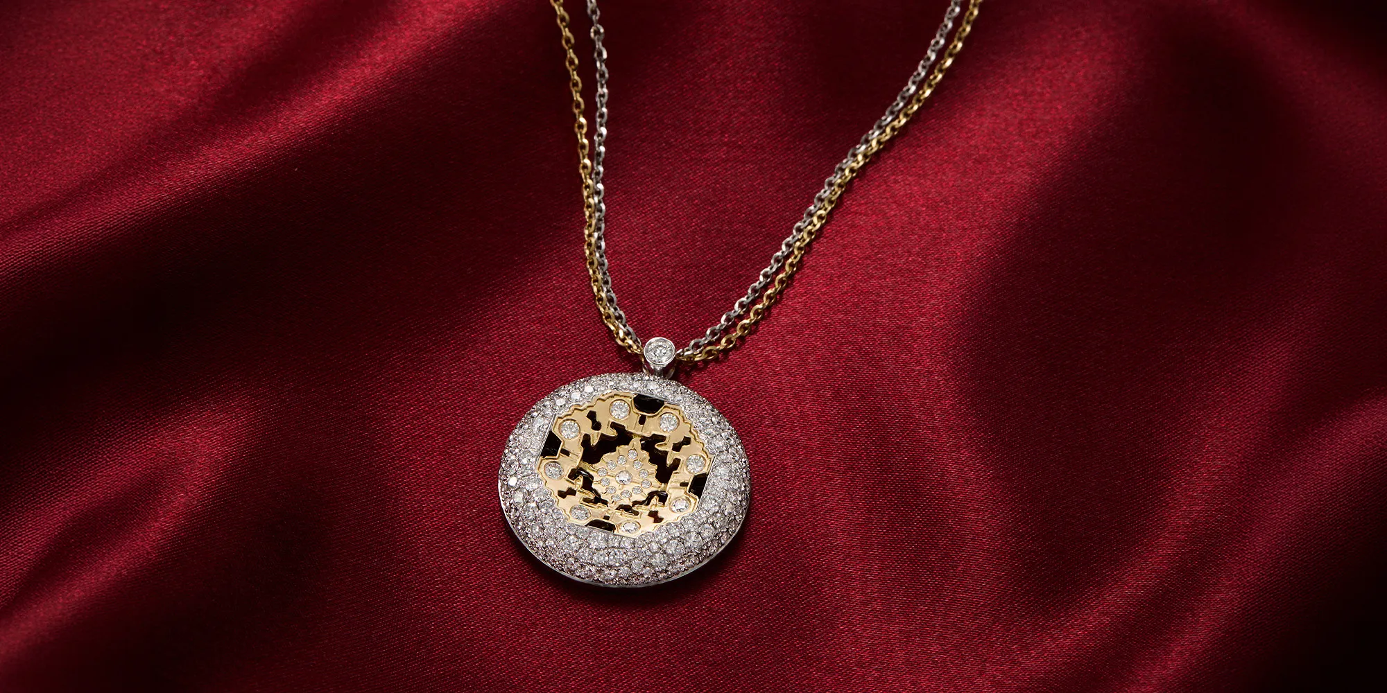 Giving Back
As part of the the Tita collection initiative, 10% of proceeds from the fine jewellery collection will be donated to Viva Palestina, supporting its ongoing humanitarian efforts.