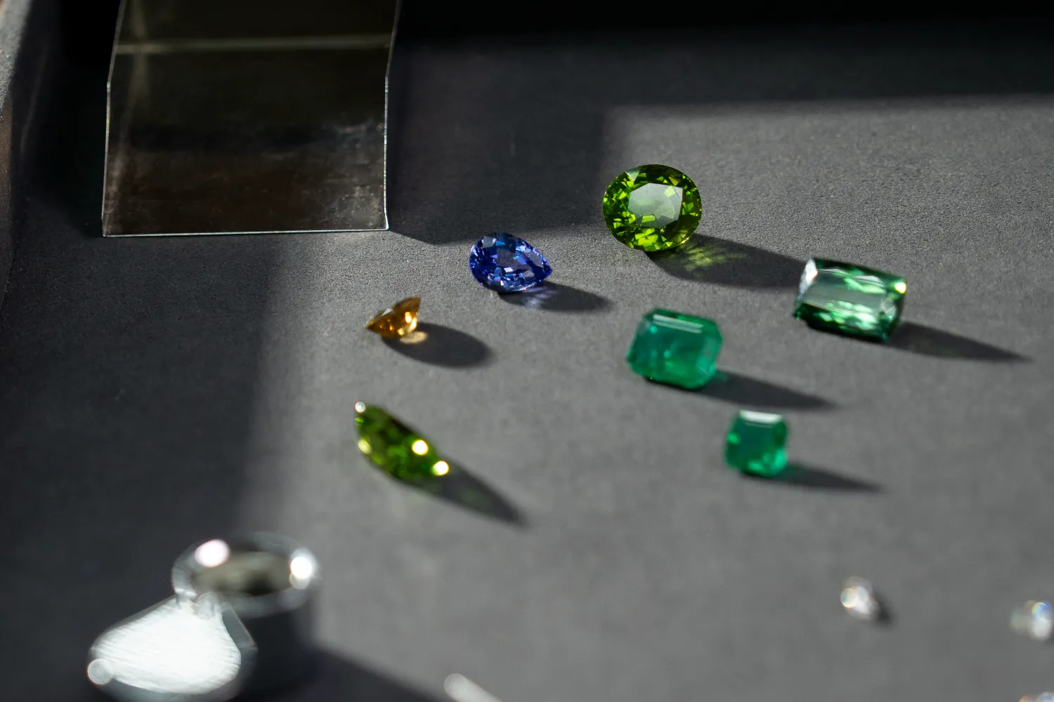 Jewellery Consulatation | Bespoke Service | SUEN