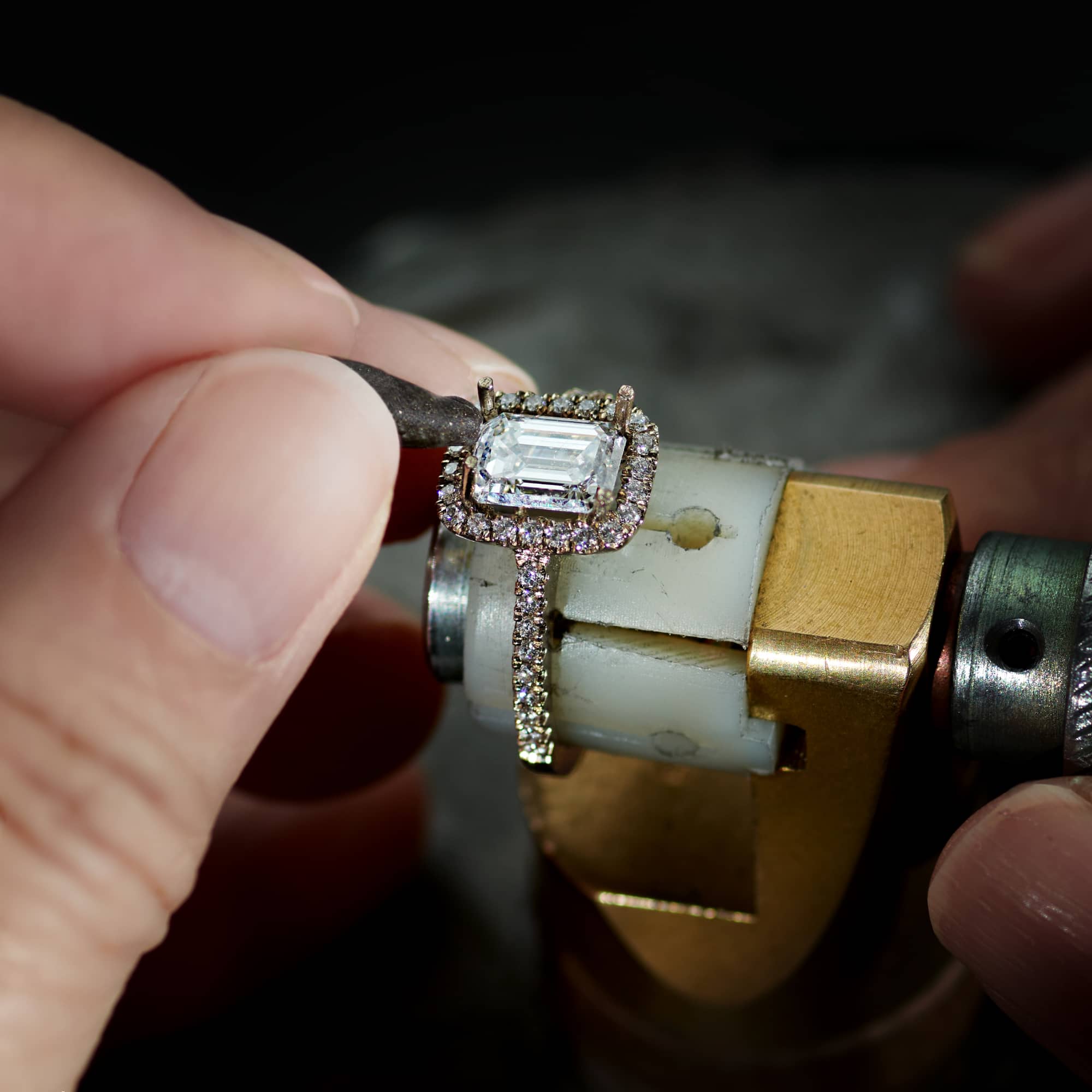 Emerald Cut Diamond Setting | SUEN Atelier